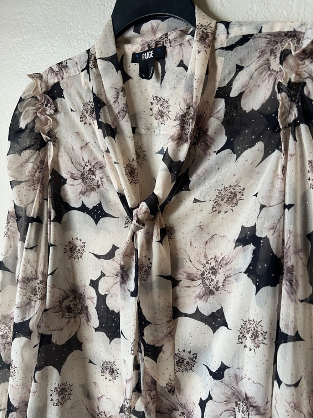 Like New! PAIGE Denim Giada Blouse Cream and Black Floral Tie-Neck in Size S - Picture 5 of 16